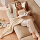 thumbnail image 5 of XWSHYW Juegos de Colchas y Cobertores Funda de Almohada de Estilo Veraniego Funda de Almohada de Estilo Natural Adecuada para Sala de Estar, Sofá, Asiento de Automóvil, El Tamaño Es 17,71 X 17,71 Pul, 5 of 7