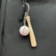 thumbnail image 5 of 2 piezas de llaveros de béisbol y bate de madera, mini llavero de béisbol con bate de madera para fiesta temática deportiva de 2,95 pulgadas, 5 of 5