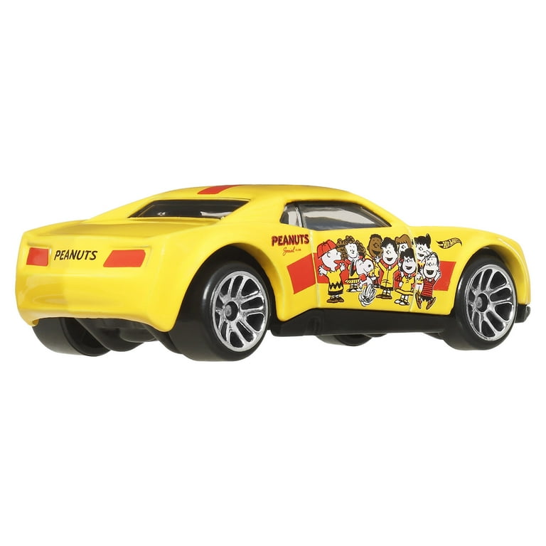 Hot Wheels Toy Car, Entertainment-Themed 1:64 Scale Vehicle
