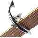thumbnail image 3 of Cejilla de aleación de zinc para guitarra Shark Capo para guitarra acústica y eléctrica con buena sensación en la mano, sin vibraciones y duradera (plateada), 3 of 4