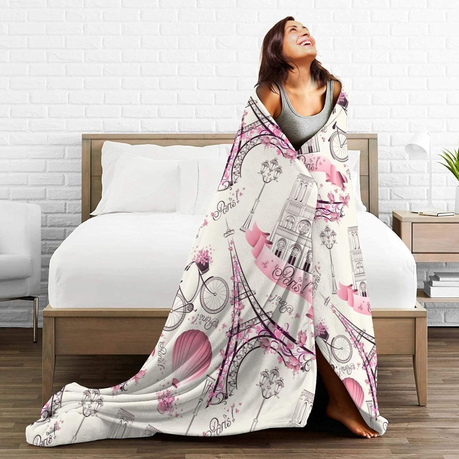 Paris Eiffel Tower Bed Blanket Ultra Soft Paris Valentine''s Day Theme Throw Blanket All Season Warm Light Weight Cozy Plush Blankets for Home Bedroom Sofa Chair Travel, 30"X40"