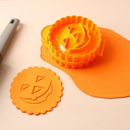 

Plastic Mini Pie Maker Pumpkin/Strawberry/Apple Shaped Pocket Pie Mold Pie Crust Mold Dough Press Tools