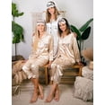 thumbnail image 2 of Conjunto de pijamas personalizados para dama de honor, ropa de dormir de seda satinada, con iniciales de nombre, manga corta, para despedida de soltera, 2 of 4