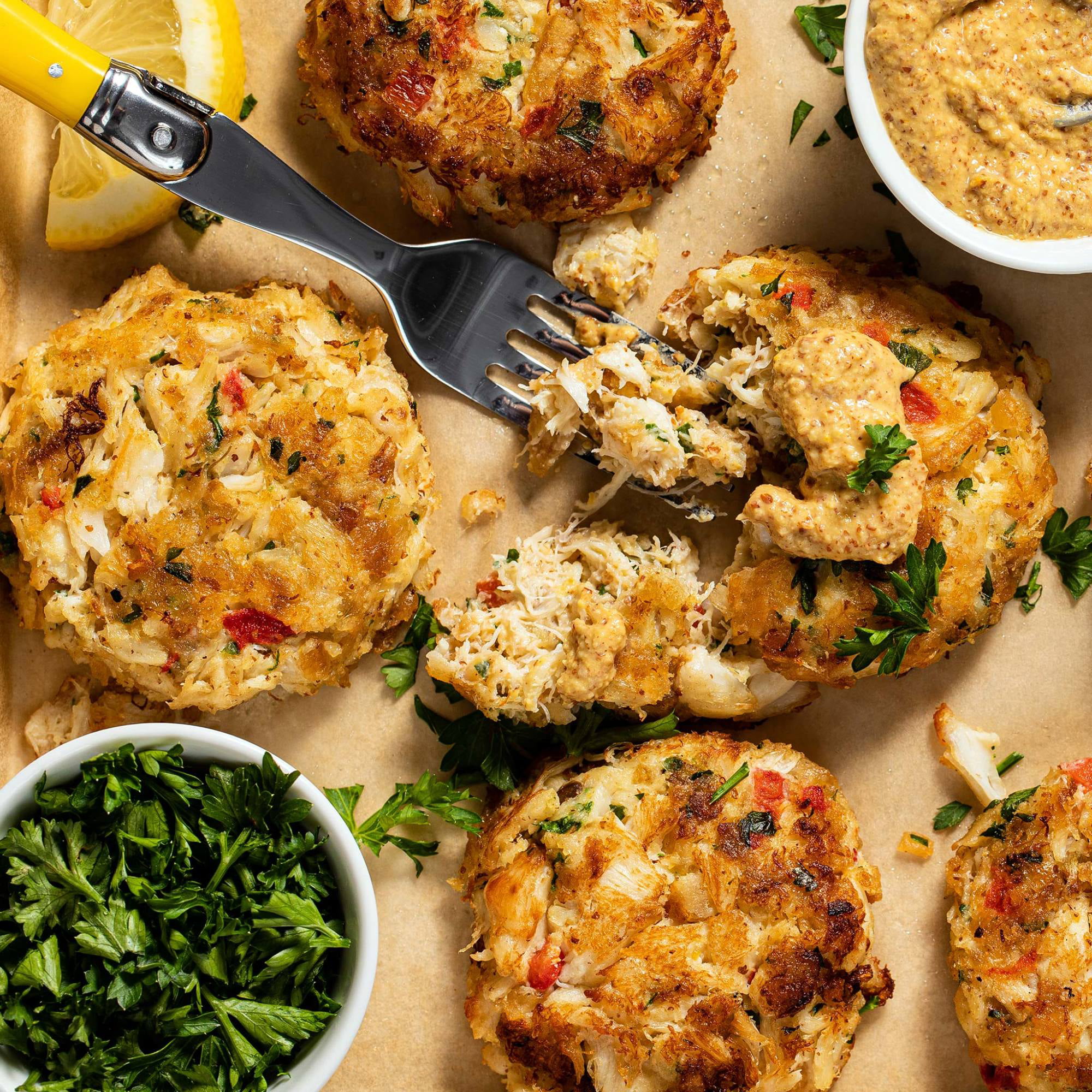Save on Handy Crab Cakes Old Bay Seasoning - 2 ct Order Online Delivery