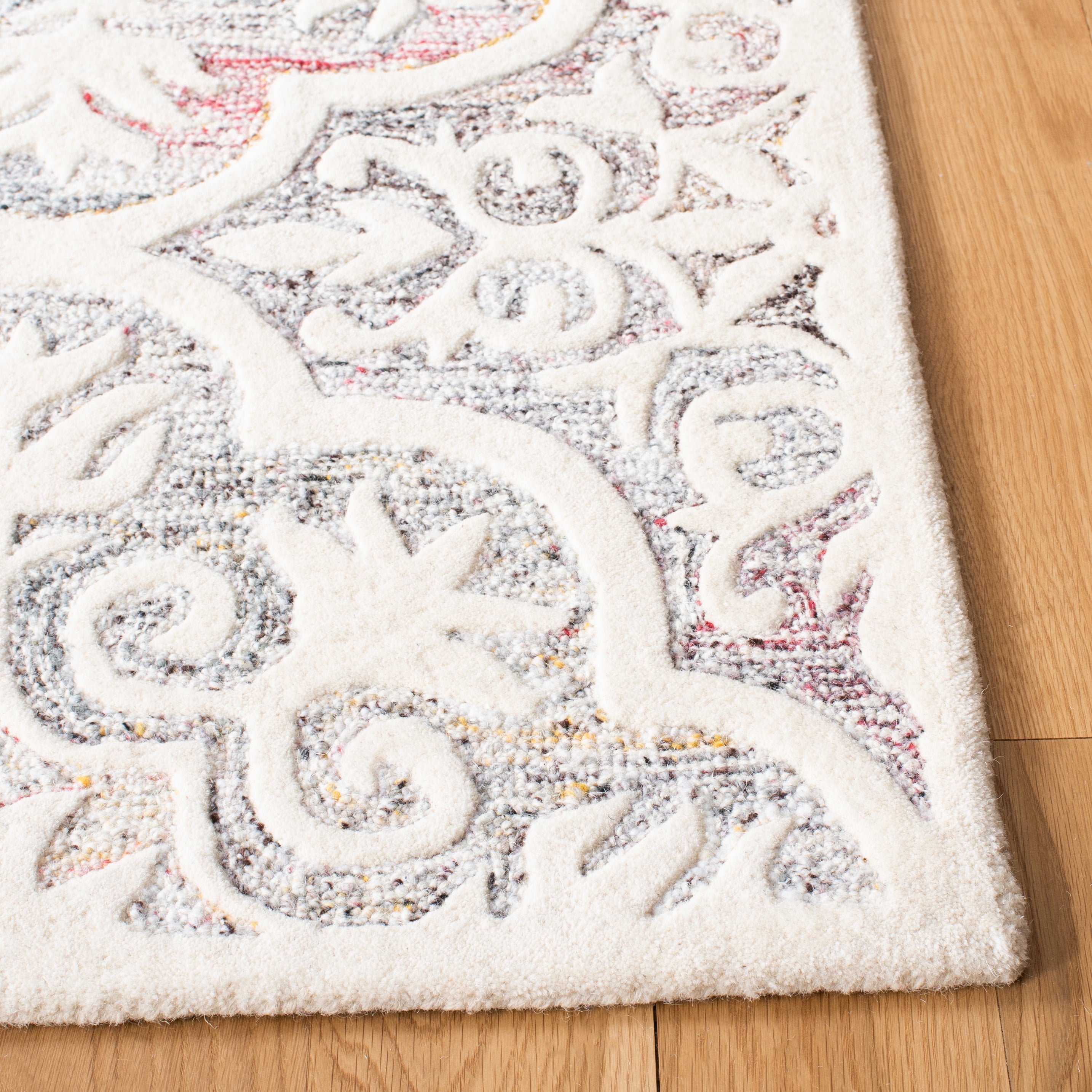SAFAVIEH Metro Phipp Medallion Runner Rug, Red/Ivory, 2'3" x 9'