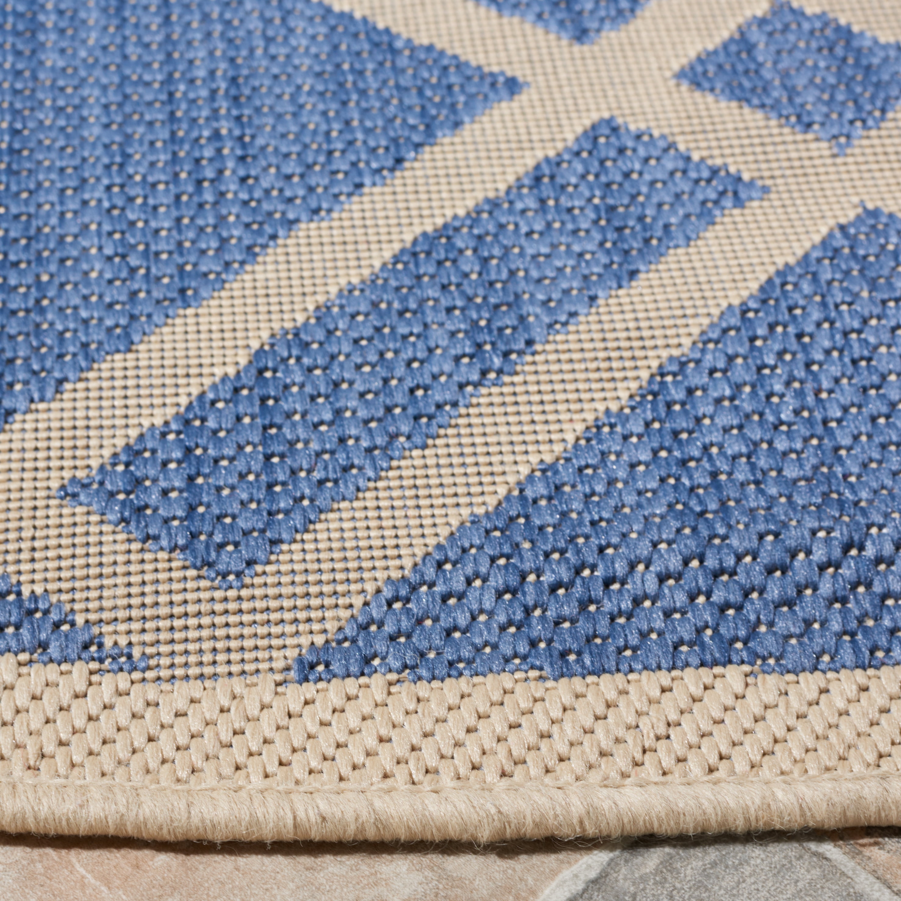 Safavieh Courtyard Jasper Geometric Indoor/Outdoor Area Rug, Blue/Beige, 7'10" x 7'10" Round