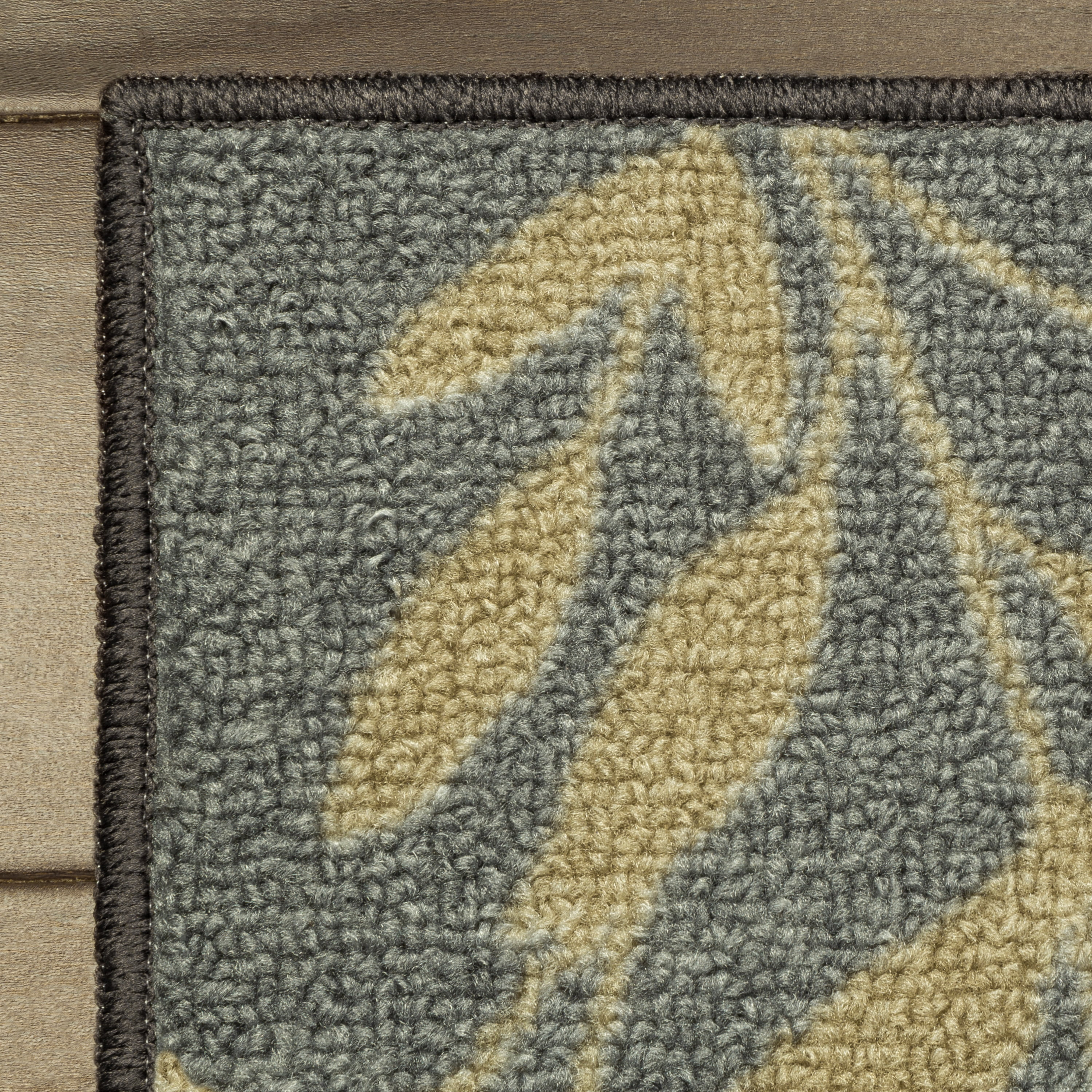 Mainstays Gray Leaf Block Print Indoor Accent Rug, 2'6" x 3'10", For Home Decor