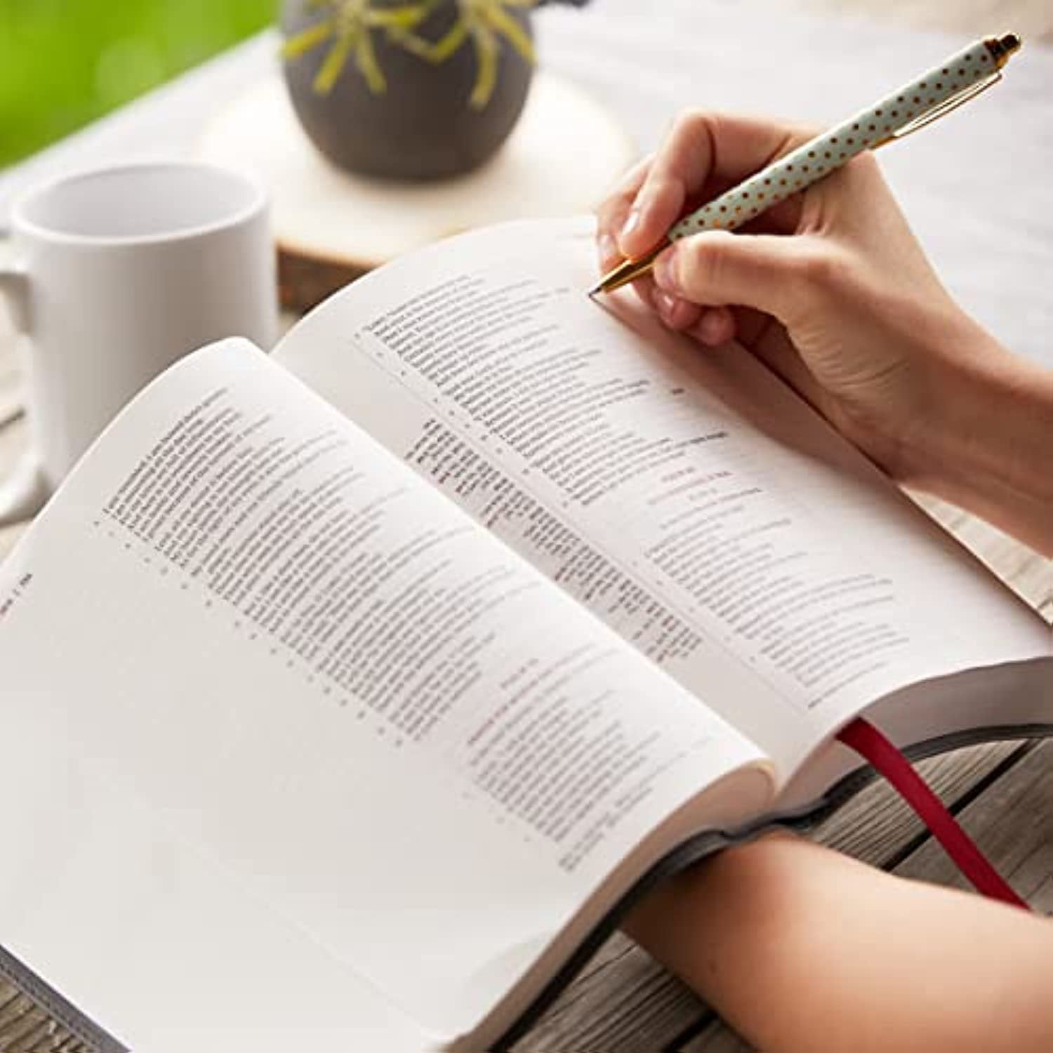 Nkjv, Journal Reference Edition Bible, Verse Art Cover Collection, Leathersoft, Gray, Red Letter, Comfort Print: Let Scr, (Hardcover)