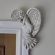 thumbnail image 3 of Estatua de ángel decorativa de resina para esquina, escultura de pared para dormitorio o decoración del hogar. Derecha, 3 of 8