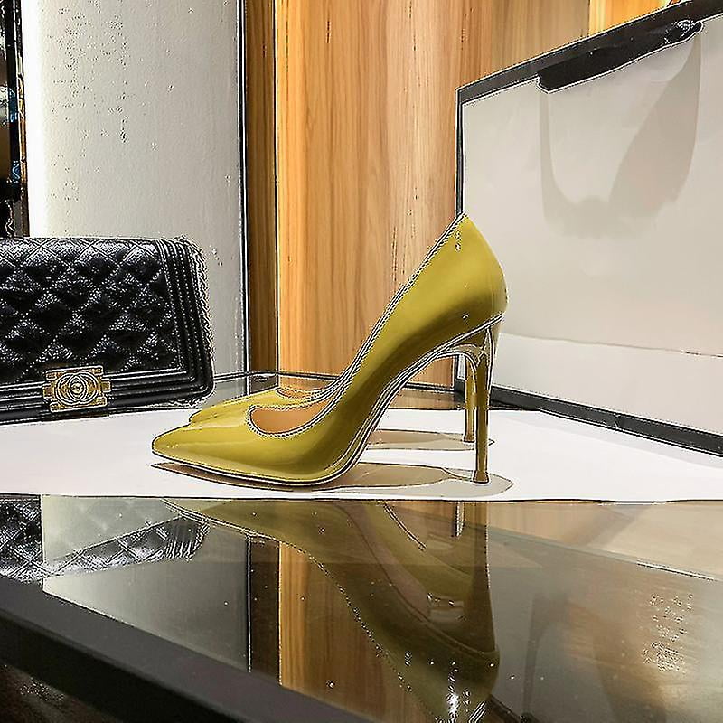 Black stiletto with red sole best sale