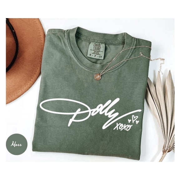 Dolly Memorial Shirt, Signature Vintage Graphic Tee, 1946–2026 Country Music Tribute T-Shirt, Western Country Fan Gift
