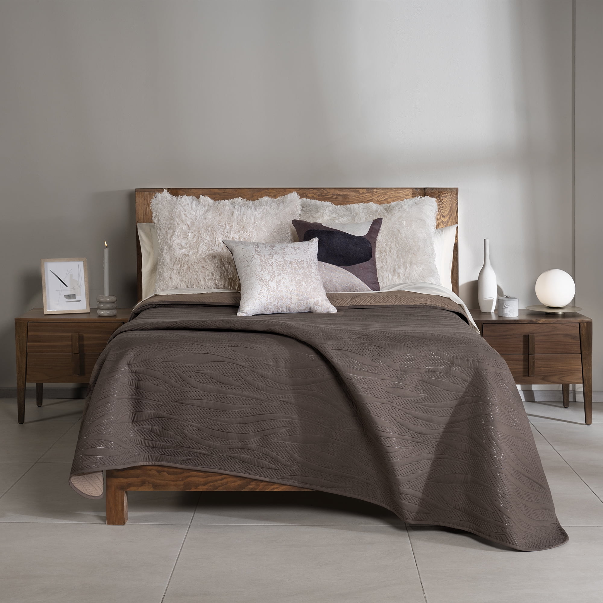 Vianney Comforter Twin Novo Coffee Lightweight and Soft Fleece Material Cozy Throw Year Round Comfort Bedding