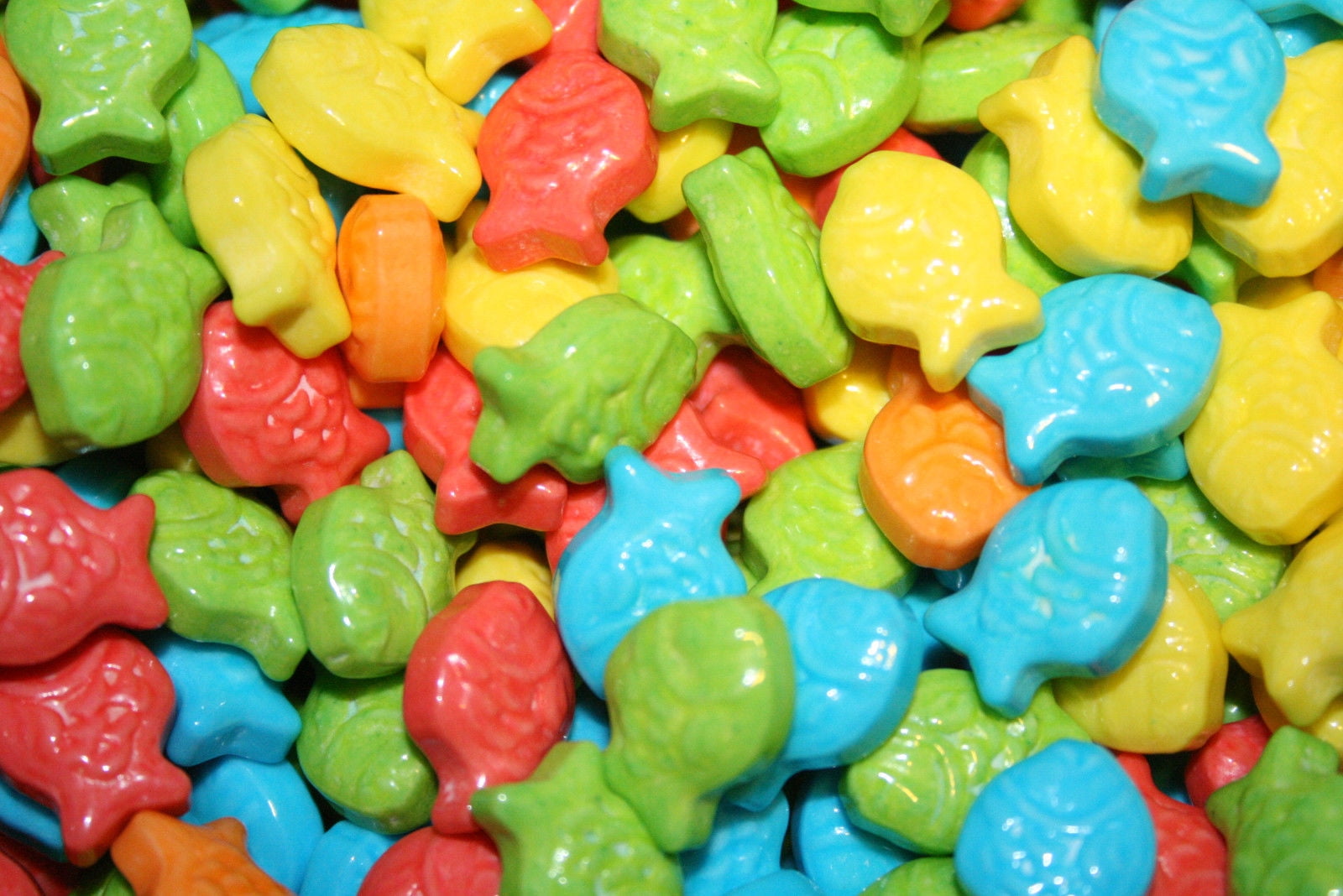 BAYSIDE CANDY AQUARIUM CANDY FISH 500 COUNT, 1LB