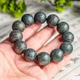 thumbnail image 2 of Pulsera de jade hetiano oscuro natural de 18 mm para hombre y mujer, 2 of 2