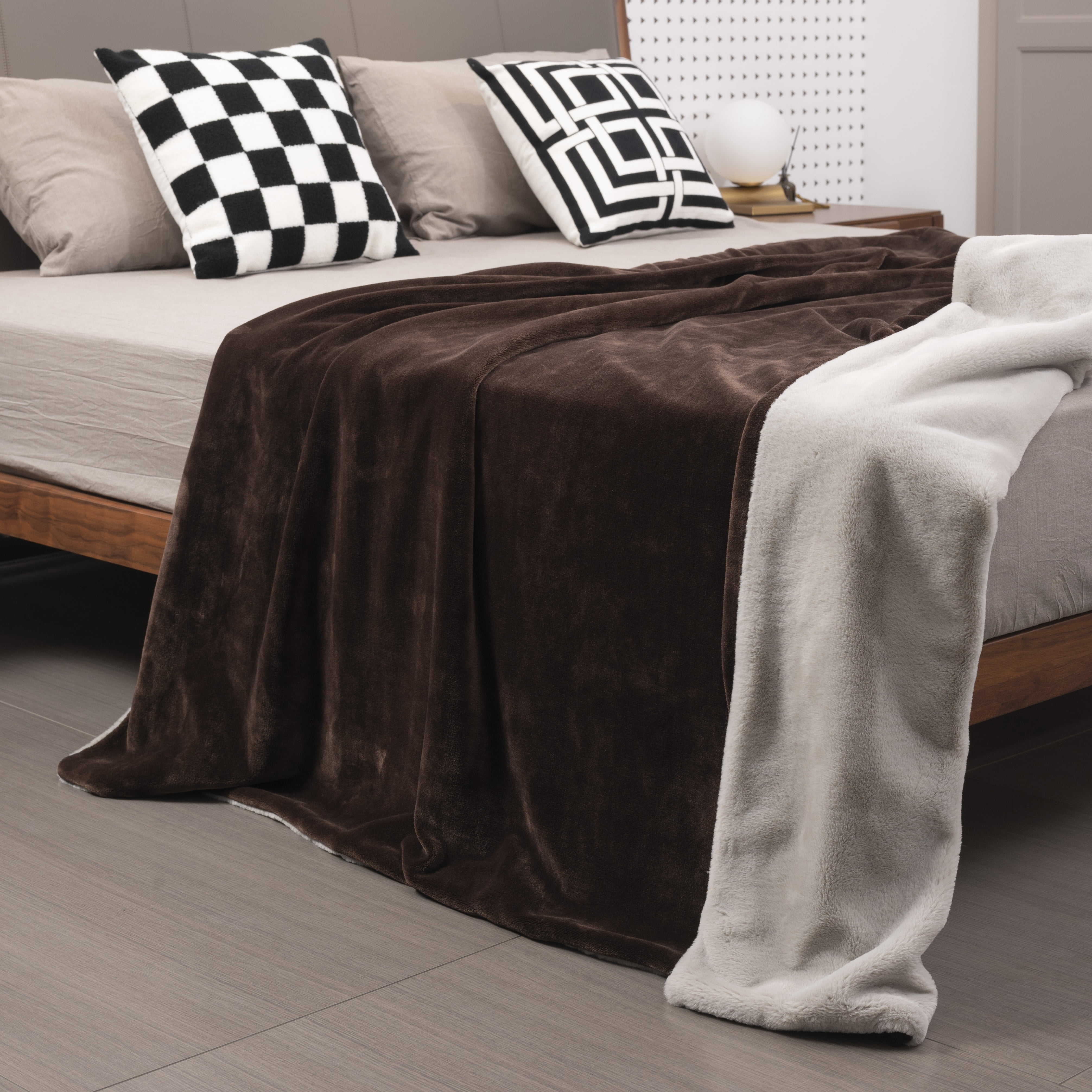 Mellowdy Faux Rabbit Fur Twin/Full Blanket (Dark Brown, 60x80 inches) - Luxury, Silky, Fluffy Throw