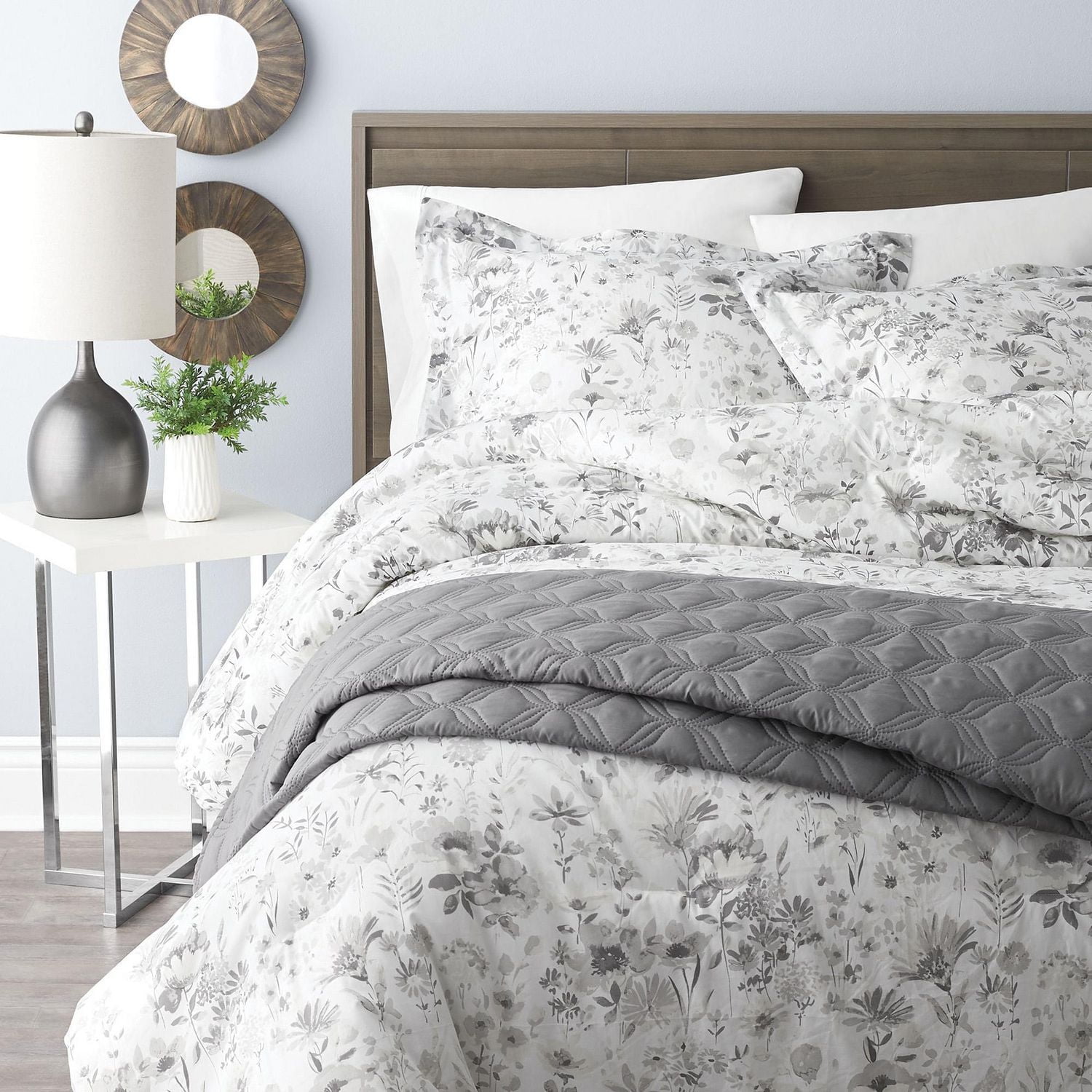 hometrends 4 Piece Comforter & Quilt Set