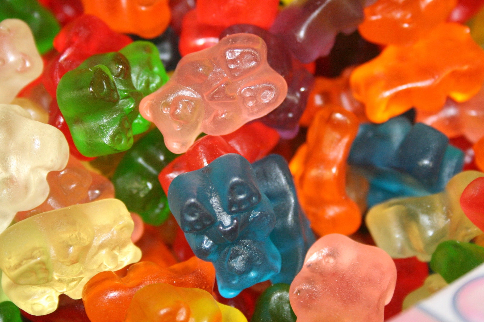 Buy BAYSIDE CANDY GUMMY BEARS ALBANESE ASSORTED 12 FLAVOR, 5LBS at Walmart....
