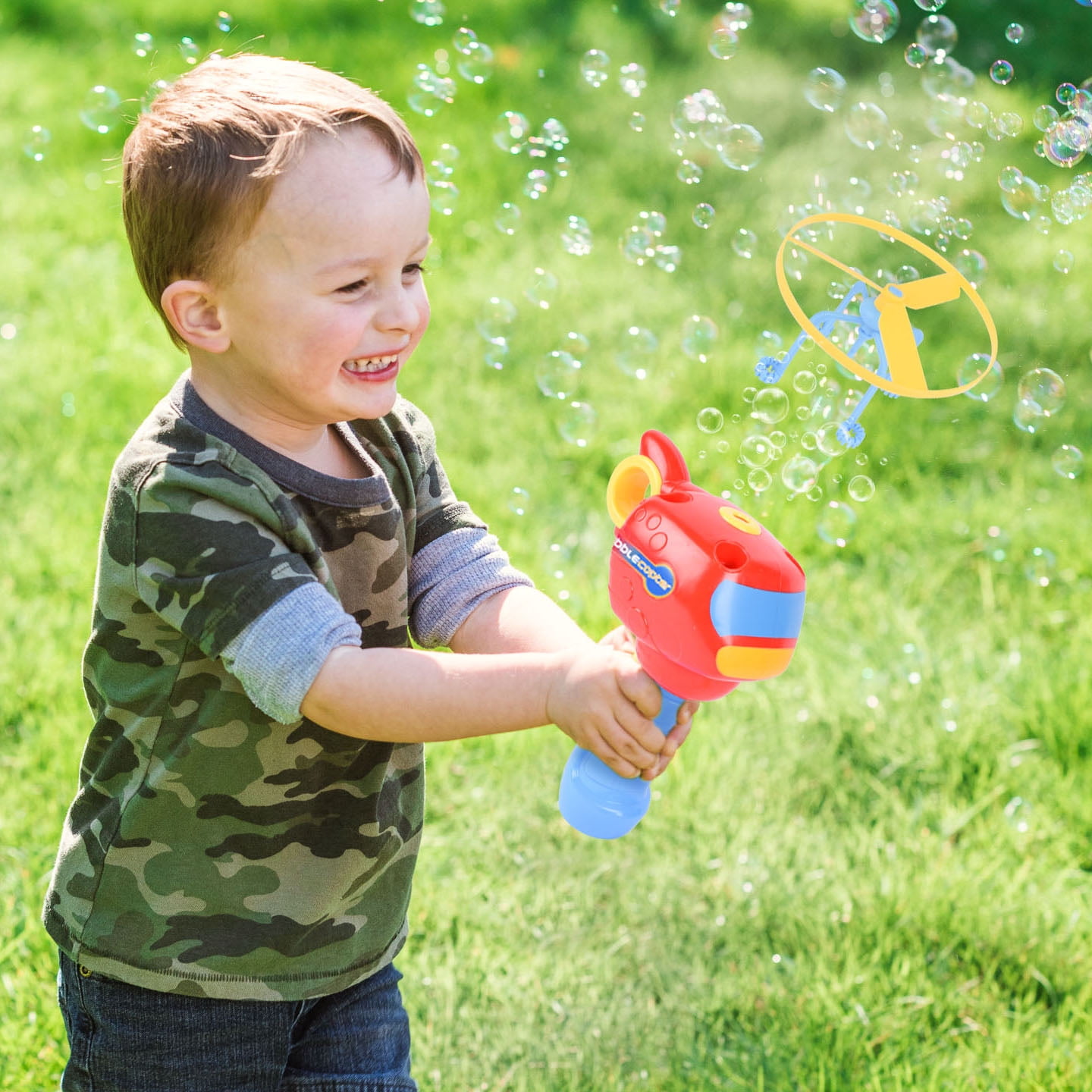 Play Day Bubble Copter, Launch Bubbles Into the Sky, Includes 4oz Bubble Solution