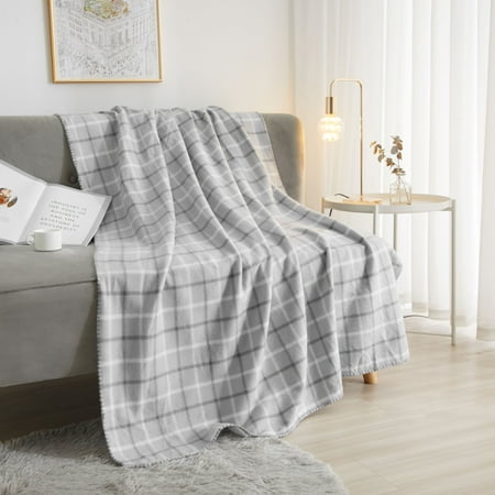 Mainstays Fleece Plush Throw Blanket, 50u0022 x 60u0022 inches, Grey Plaid Polyester, Machine Washable
