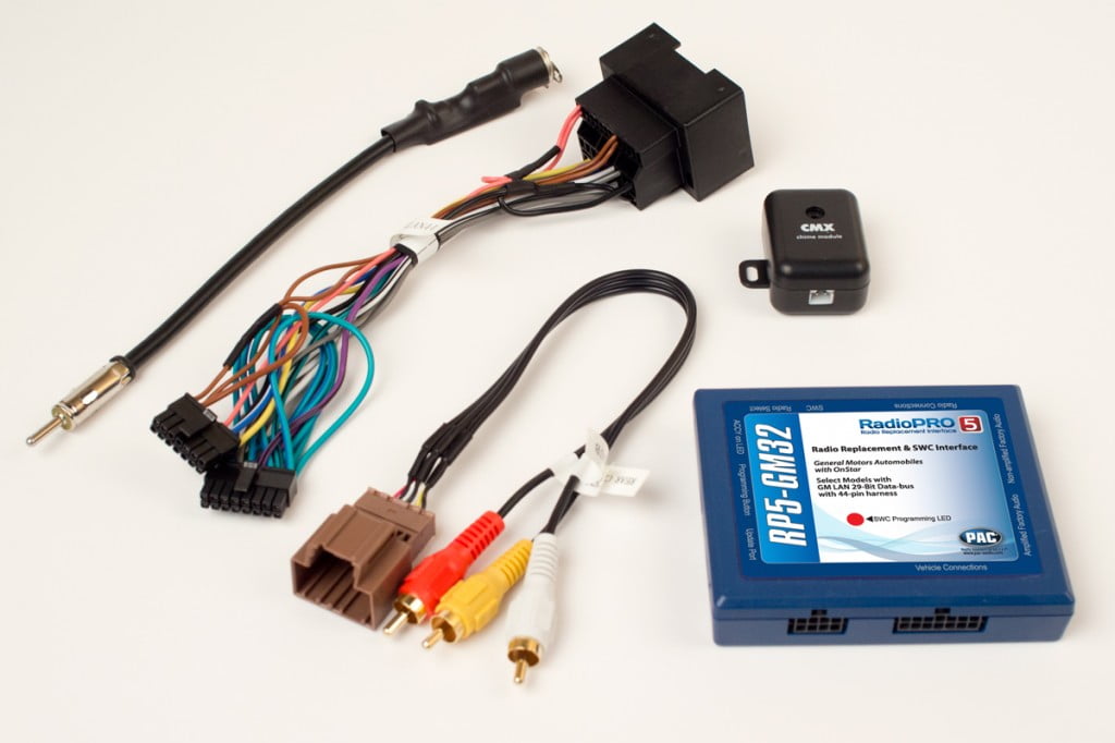 PAC RP5-GM11 Radio Replacement Interface with Built-in OnStar Retention/Steering Wheel Control Retention/Navigation Outputs for Select GM Class II Vehicles, Radio Accessories - Canada