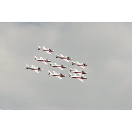 The Snowbirds 431 Air Demonstration Squadron of the Royal Canadian Air Force perform aerobatics during the Wings Over Houston 2007 airshow Poster (Best Wings In Houston)