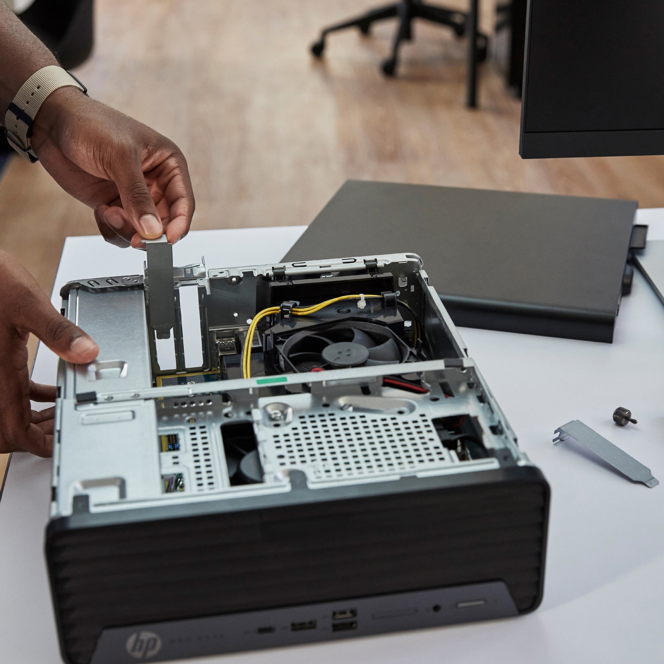 12世代 HP Pro SFF 400 G9 Core i3-12100 Amazon.com: HP Pro 400 G9 SFF Business Desktop Computer