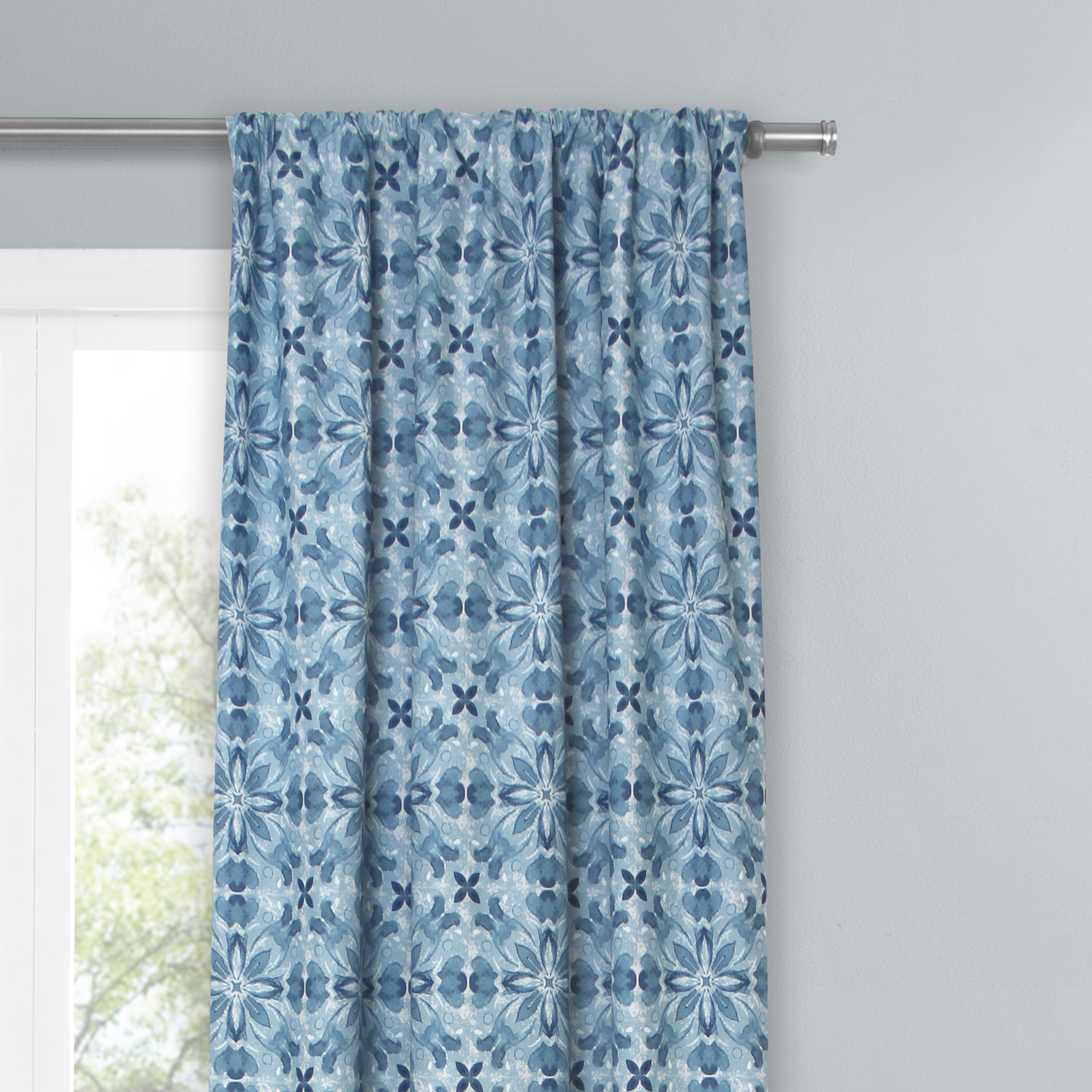 Mainstays Geo Floral Blackout Single Curtain Panel, Blue, 63 in