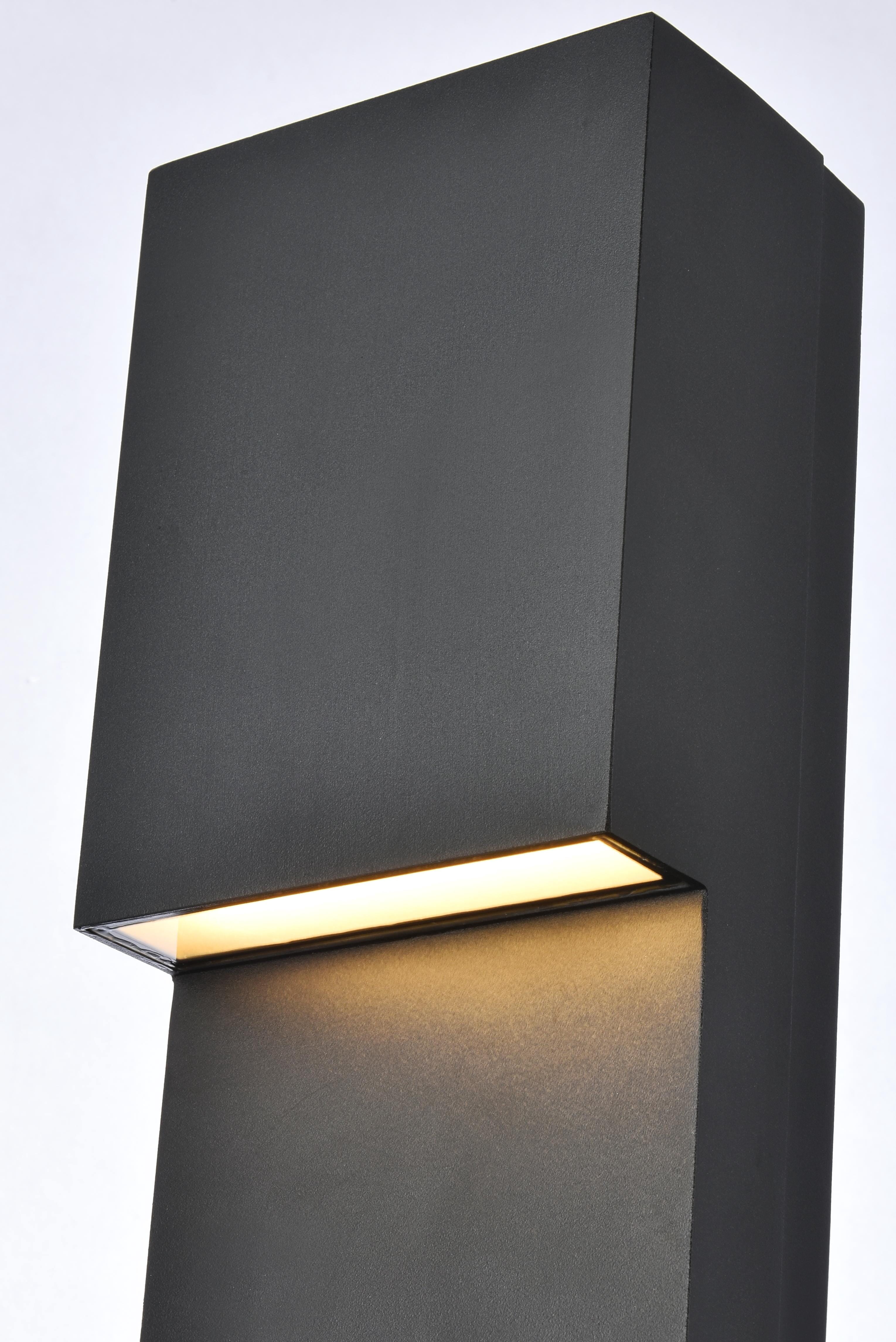 Blaze Light Outdoor Wall Light: Led in black