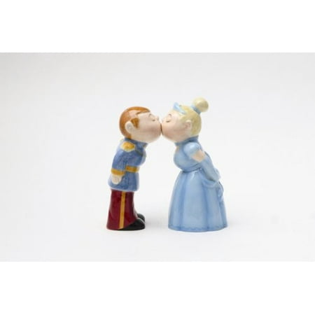 UPC 726549083525 product image for Royal Couple Magnetic Salt and Pepper Shaker | upcitemdb.com