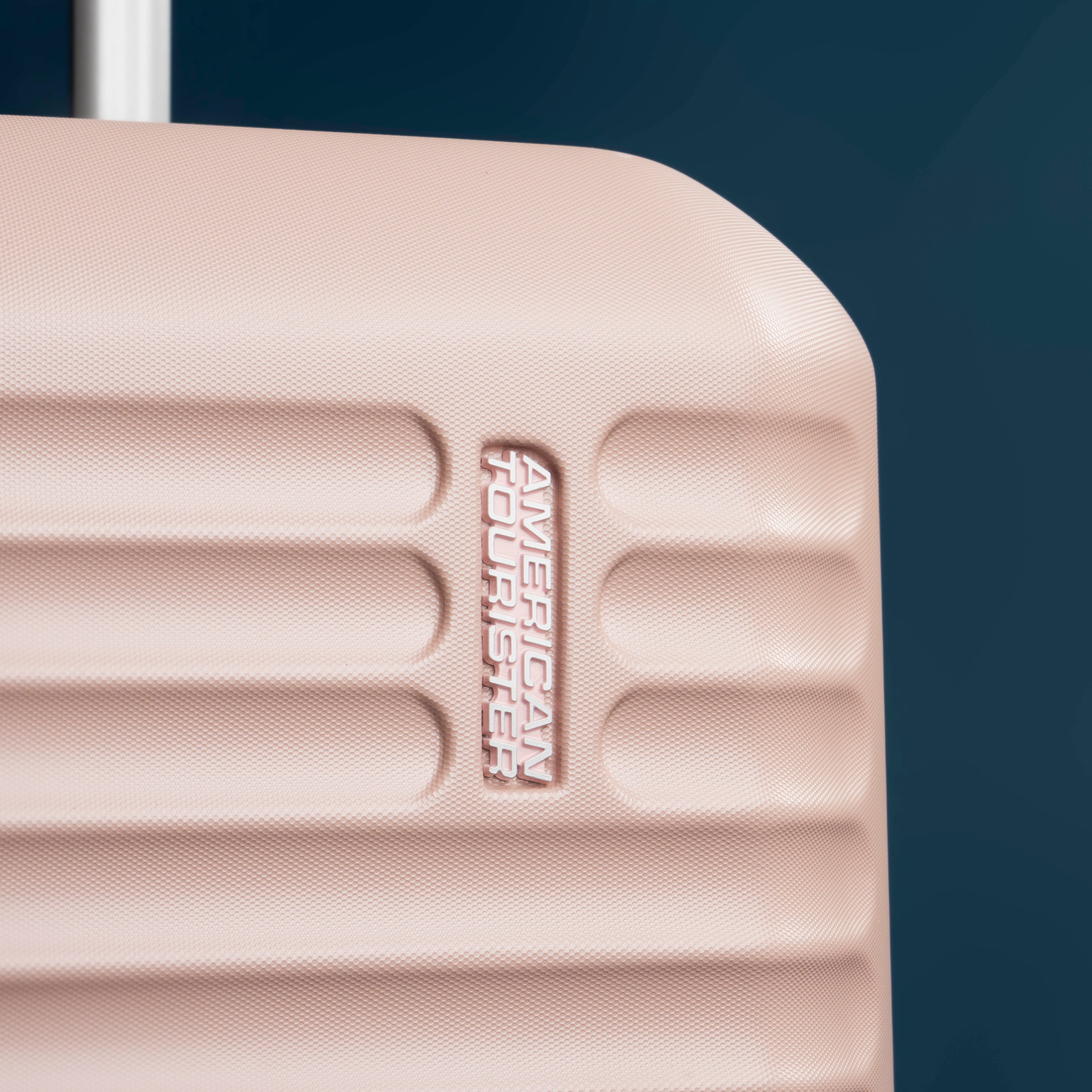 American Tourister Stratum 3.0 Medium Hardside Suitcase with Spinner Wheels - Pink Blush