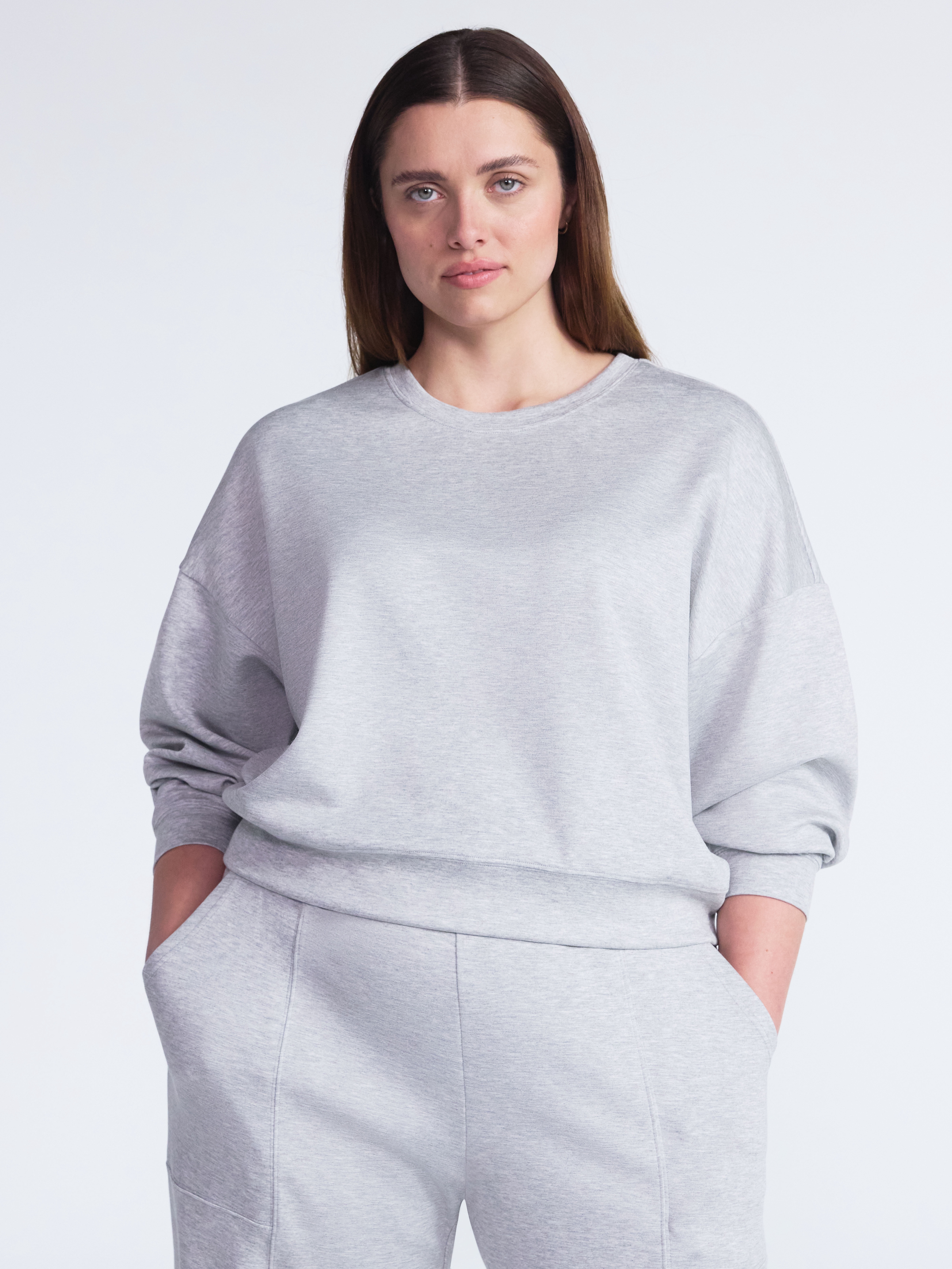 Scoop Women's and Women's Plus New Scubaknit Cropped Sweatshirt with Drop Sleeves, Sizes XS-4X