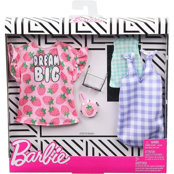 Ropa Barbie, 2 atuendos de muñeca Incluye un vestido con estampado de fresa, un vestido y una parte superior a Cuadros, además de un bolso decorado con fresas y gafas de sol en forma de corazón, regal Barbie -