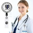 thumbnail image 1 of Fiudx Porta Credencial Retráctil Elegante, Hebilla con Diseño Único, Clip Giratorio de 360 Grados, Fácil Acceso para Enfermeras, Docentes y Profesionales, Superficie de Mylar Lavable., 1 of 6