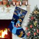 thumbnail image 1 of El Show de Huckleberry Hound Tema: Calcetines de Navidad, fino lino blanco para colgar en escaleras y chimenea, decoración navideña para el hogar, regalo de Navidad.54cm×38cm, 1 of 5