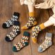 thumbnail image 4 of Calcetines de rizo de lana en zigzag para hombre, nuevos calcetines de invierno de moda que combinan con todo, gruesos y cálidos para hombre, 4 of 6