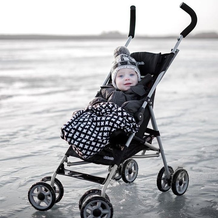 black umbrella stroller