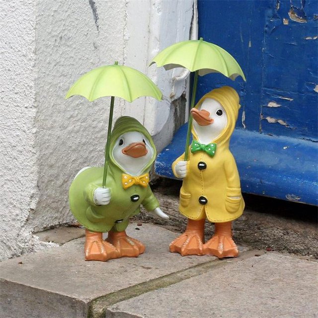 Garden Ducks,Garden Ornaments,Animal Garden Statue, Ducks Standing with Umbrellas,Funny Outdoor Statue Decoration Indoor Outdoor Lawn Figurines for Home Yard Décor-Pair of ducks