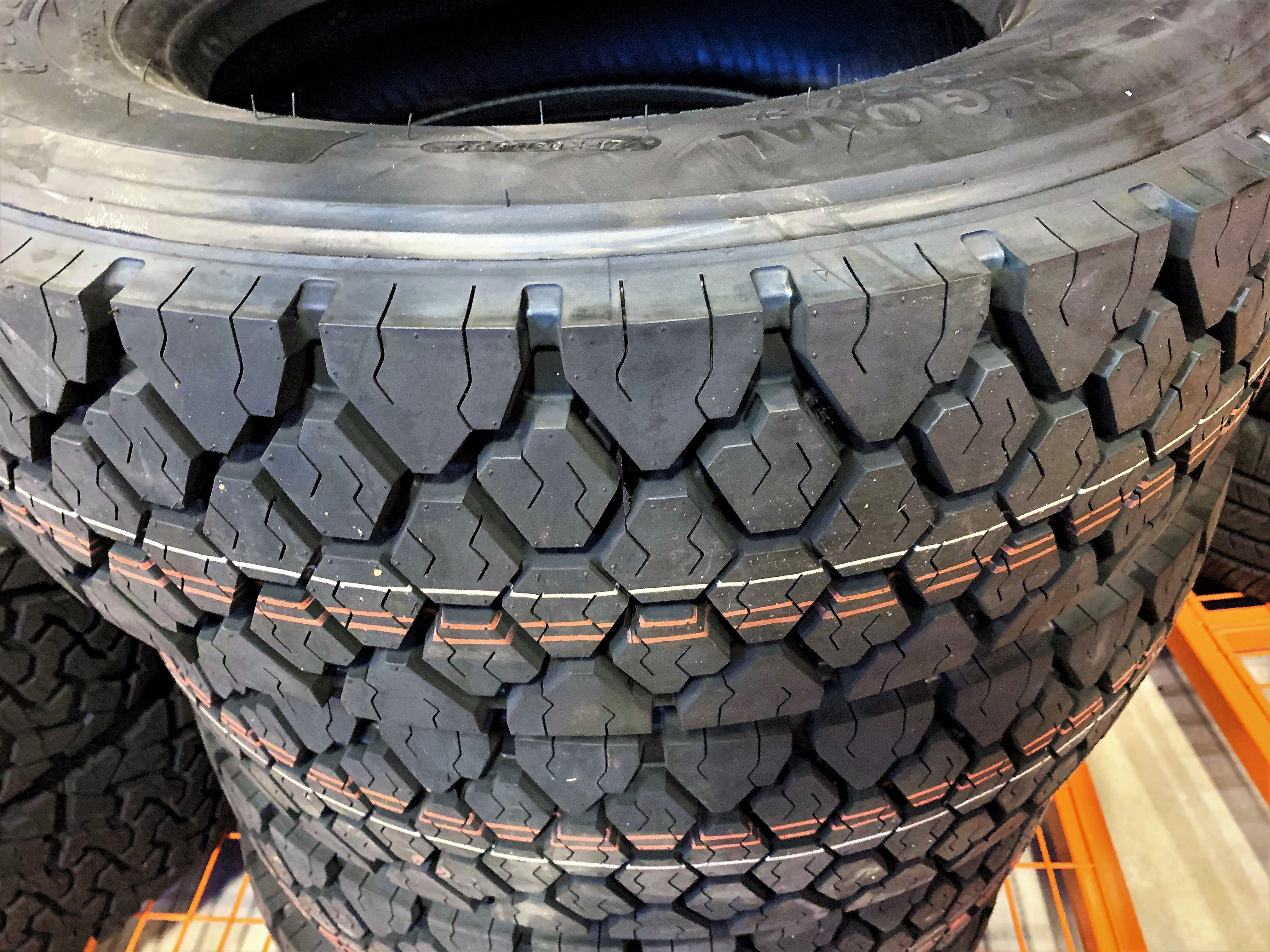 Cosmo CT706 Commercial Tire 245/70R19.5 135/133M 