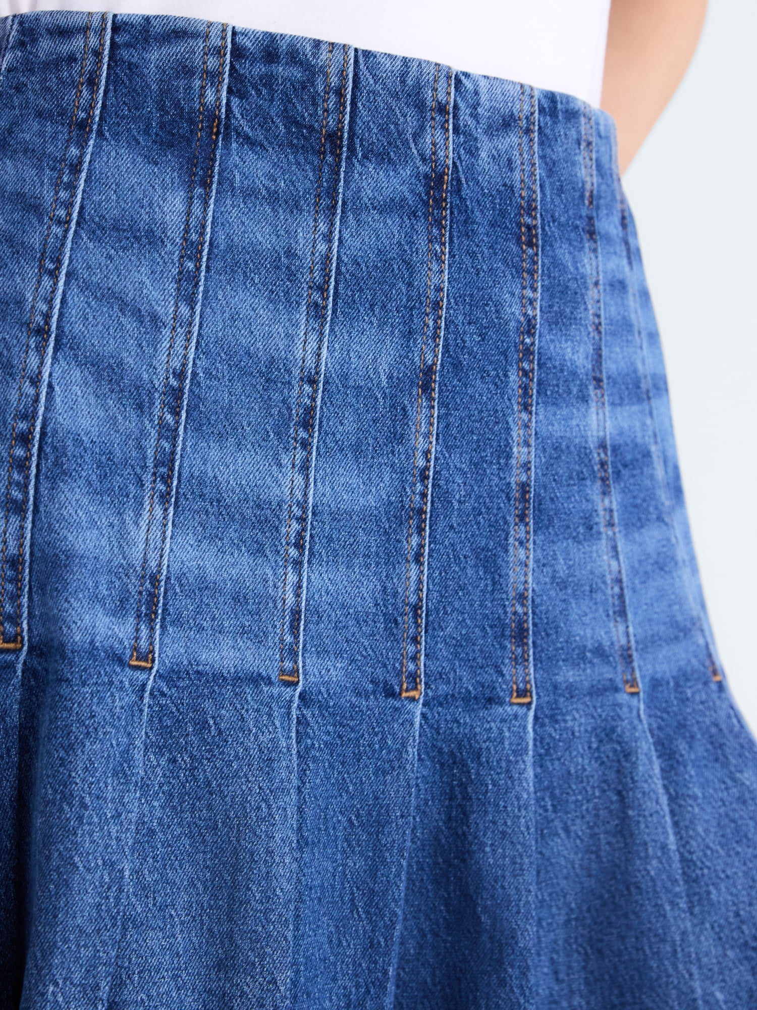Free Assembly Women's and Women's Plus Stitched Pleat Denim Maxi Skirt, Sizes 0-28W