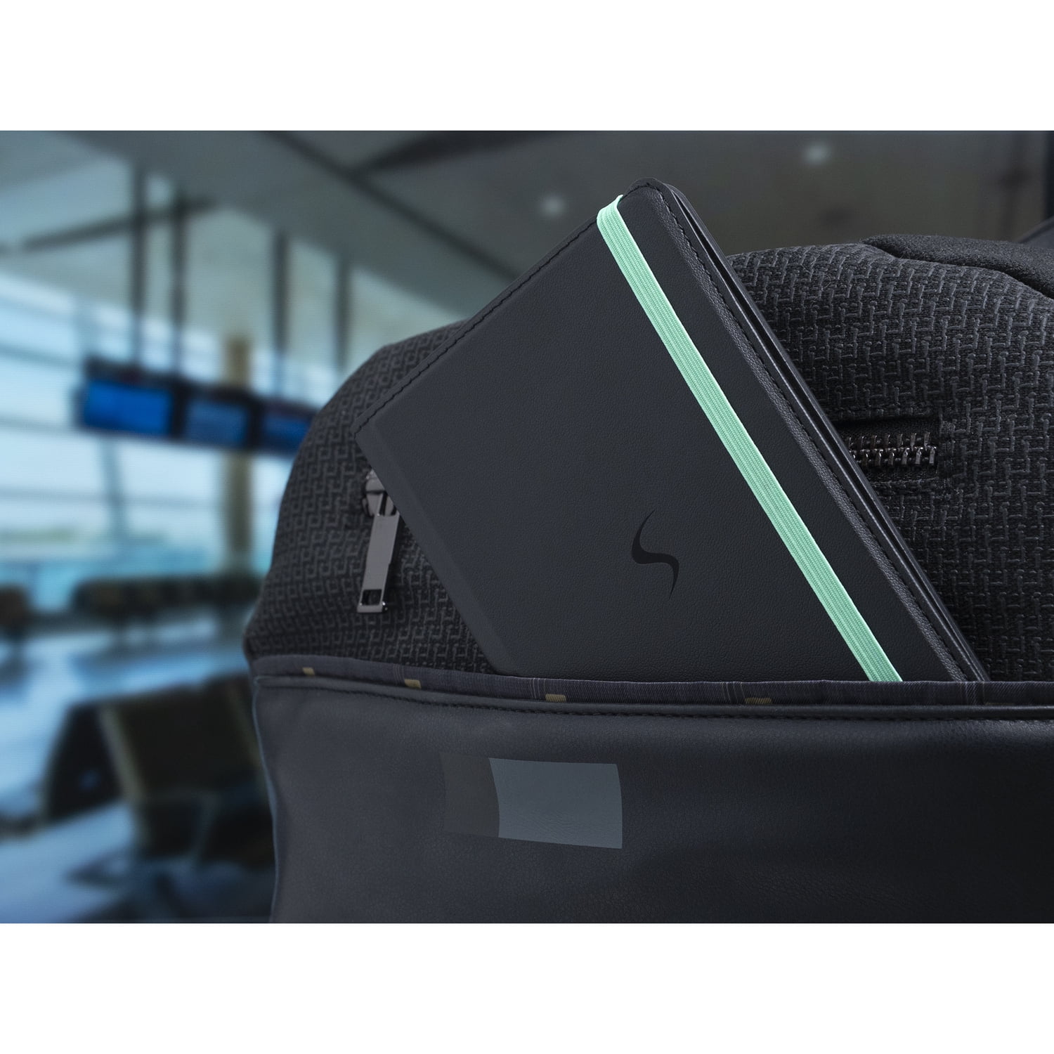 Scapade AirPass Passport Wallet with Apple Find My Tracker, S-PWAL