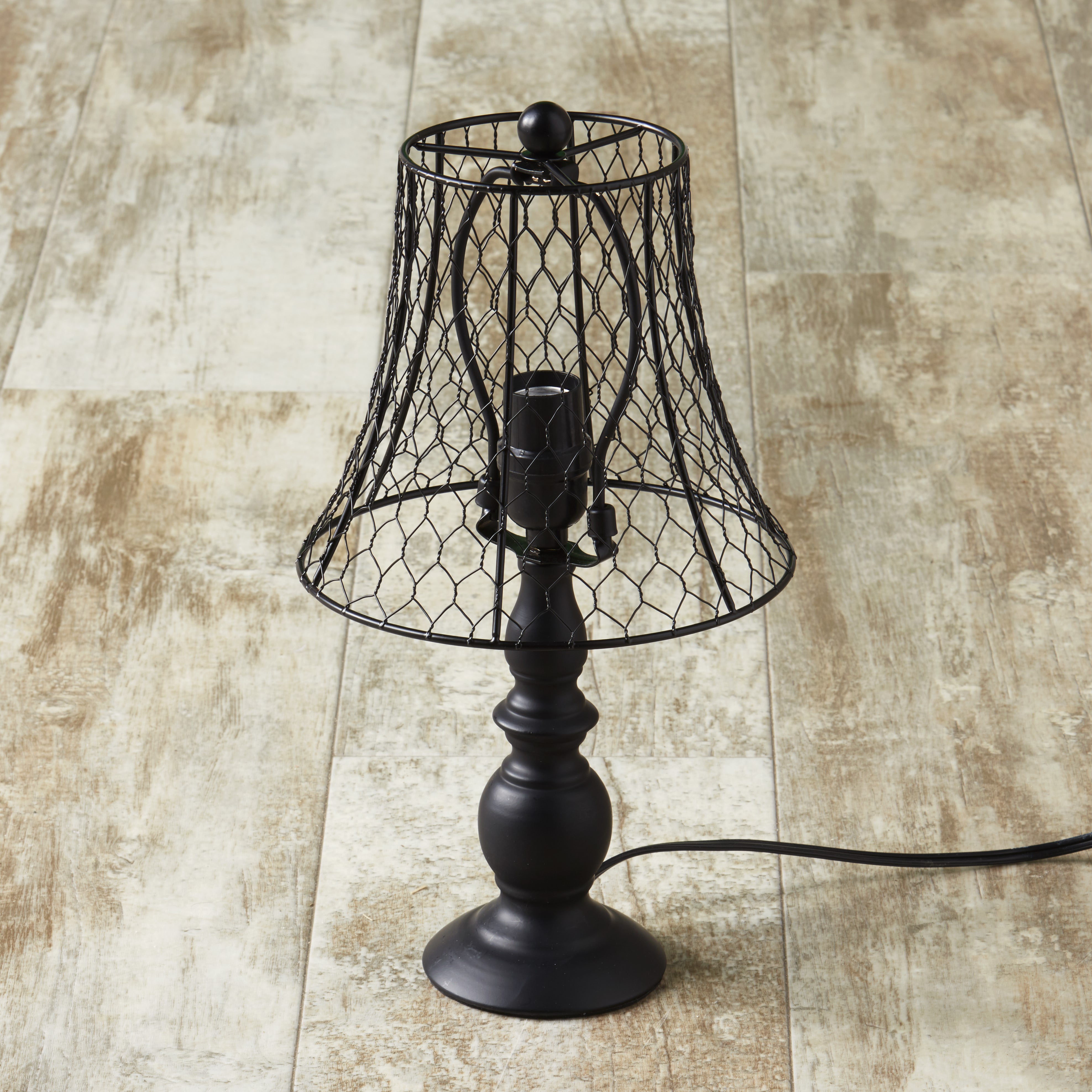 Formed En Wire Lampshade, Farmhouse End Table Lamps