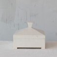 thumbnail image 3 of Creative Co-Op Boîte de Rangement Décorative Pyramide avec Couvercle et Bouton Ivoire, 3 of 4