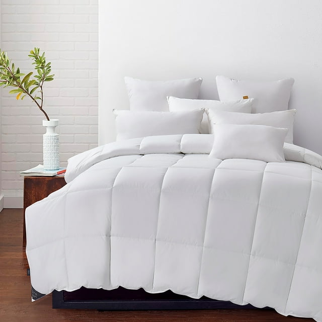 Puredown® Premium Lightweight 75% White Down Comforter Box Stitched 600 Fill Power, 100% Cotton Cover, Full/Queen Size