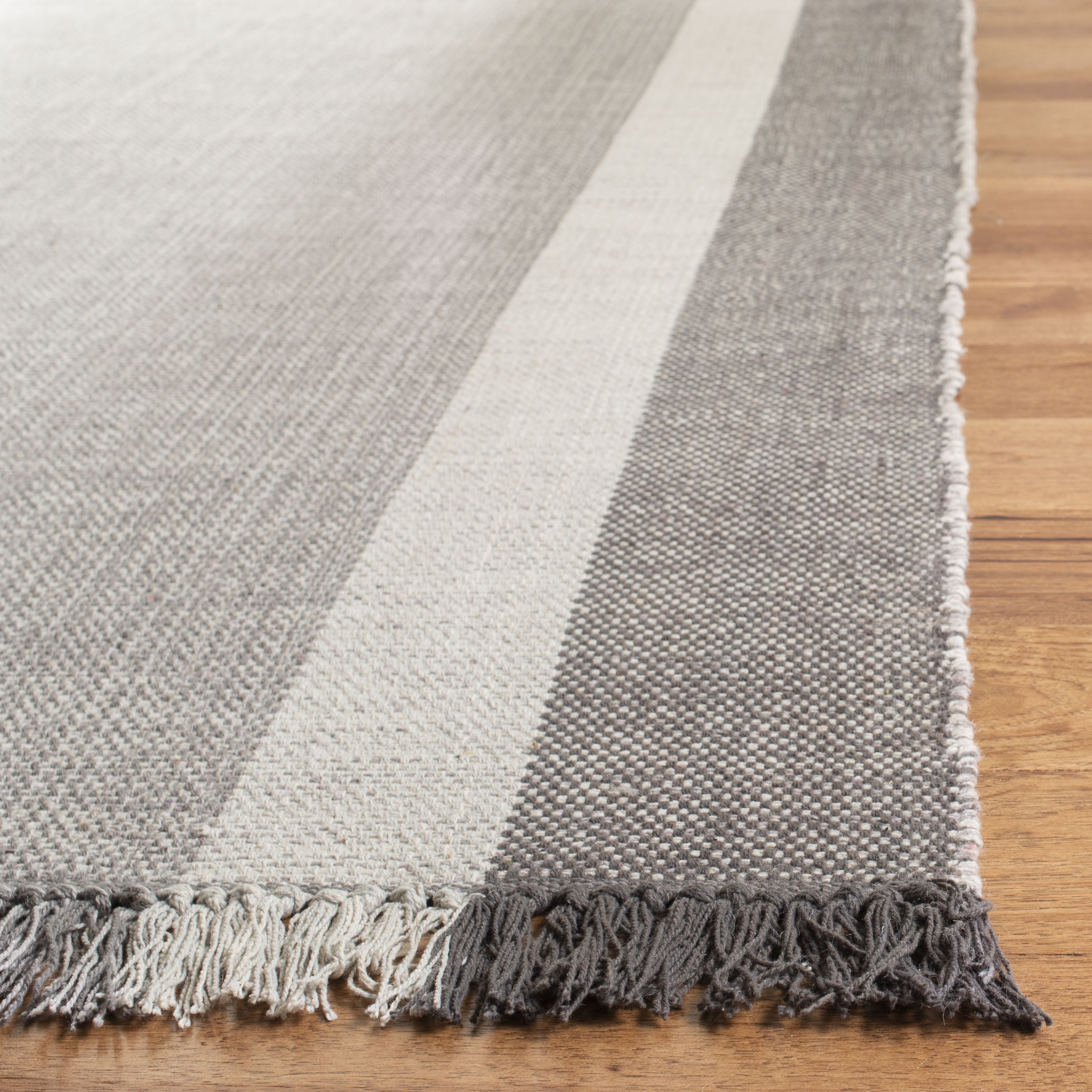 SAFAVIEH Montauk Sharlene Solid Striped Cotton Runner Rug, Ivory/Grey, 2'3" x 7'