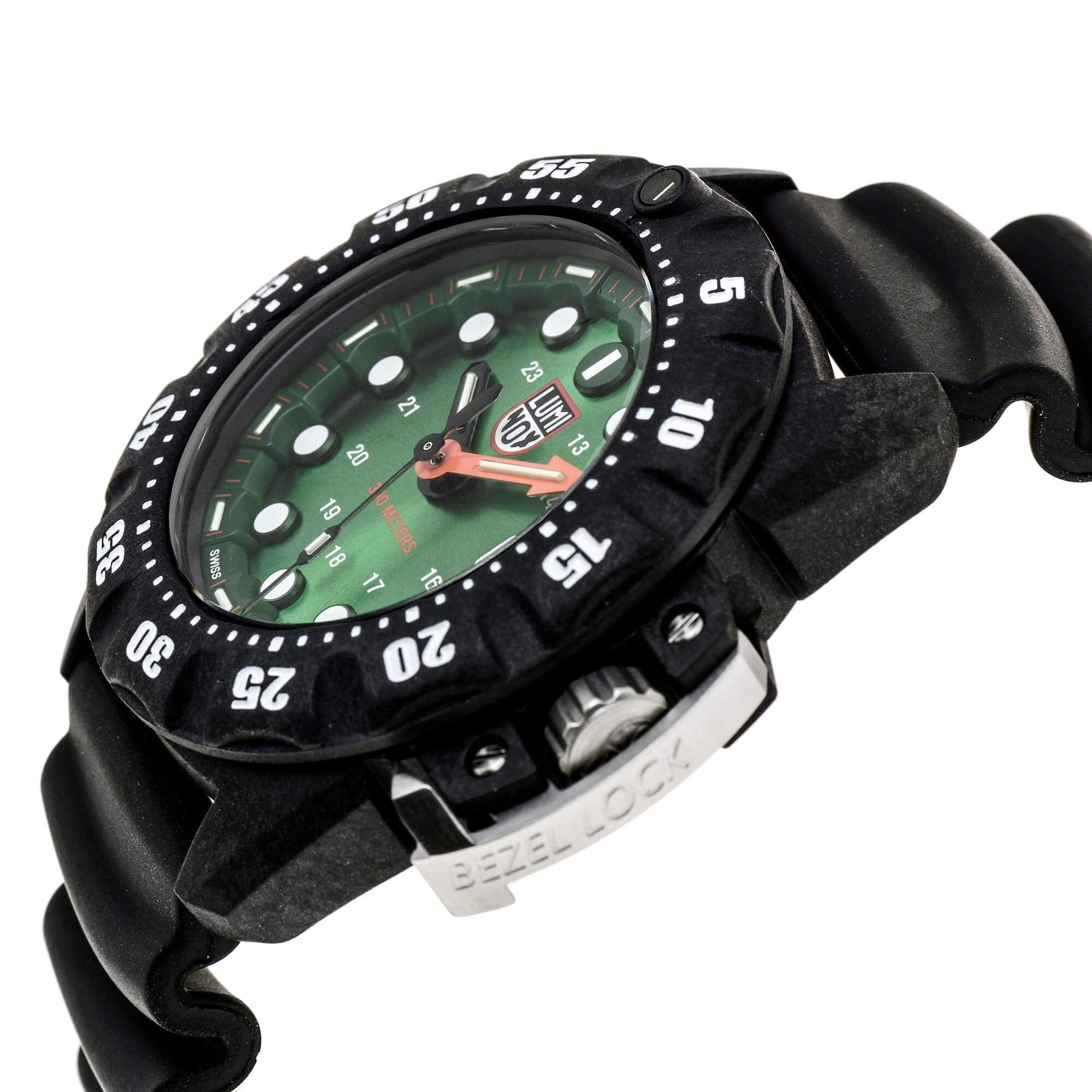 Luminox Scott Cassell Deep Dive Carbonox Green Dial Quartz Mens