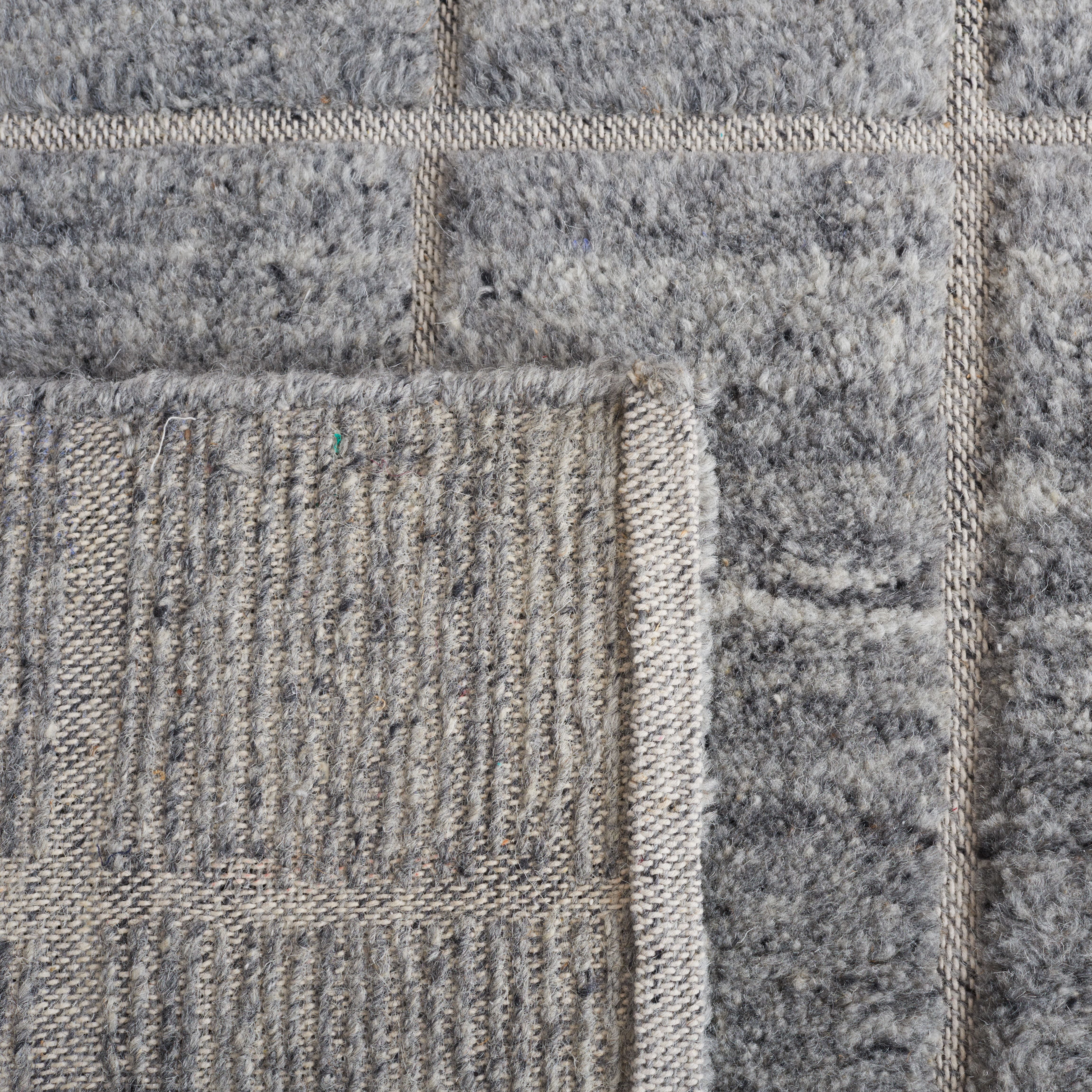 Safavieh Kenya Dudley Distressed Area Rug, Dark Gray, 6' x 6' Round