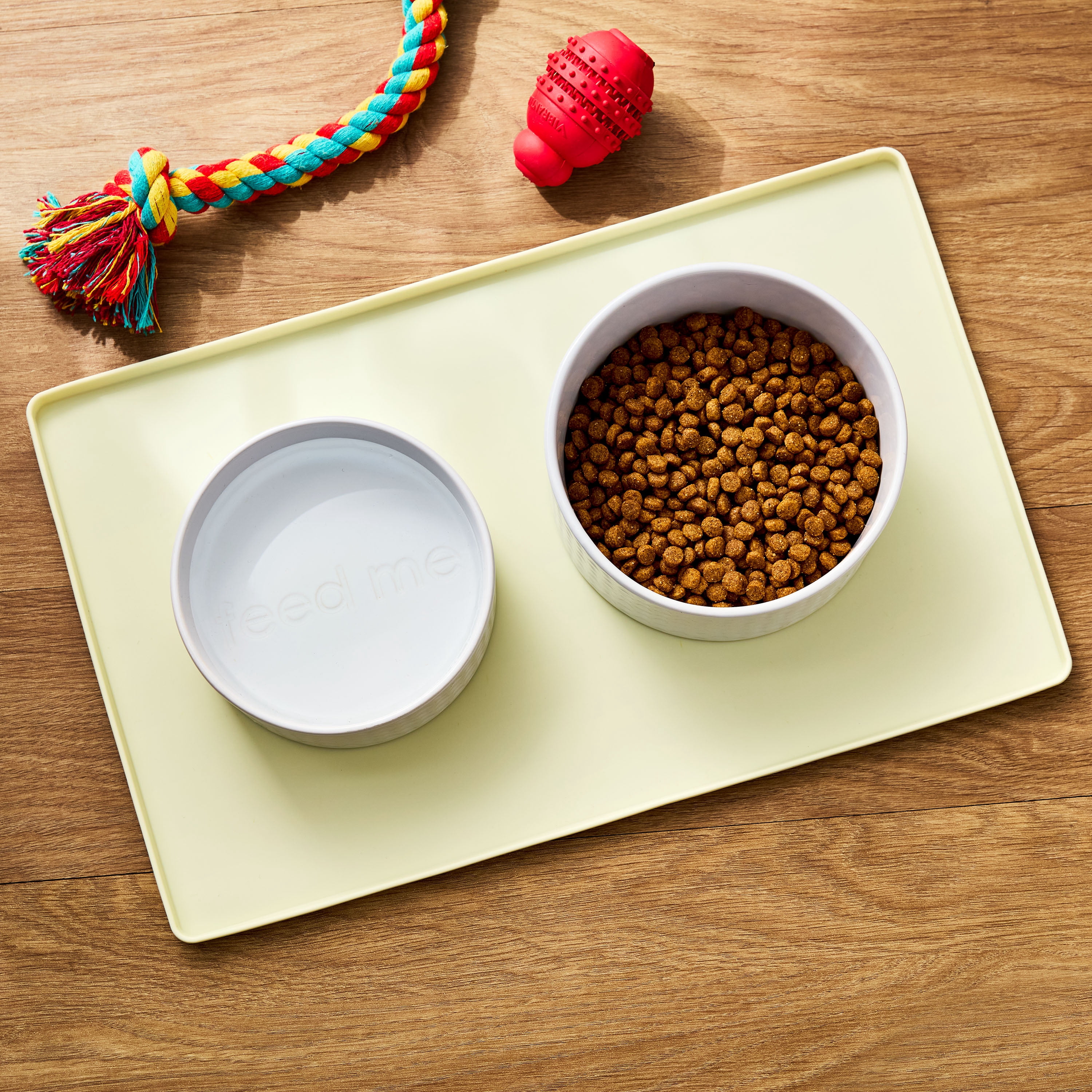 Vibrant Life Medium Silicone Pet Feeding Mat, Beige, 19" x 12"