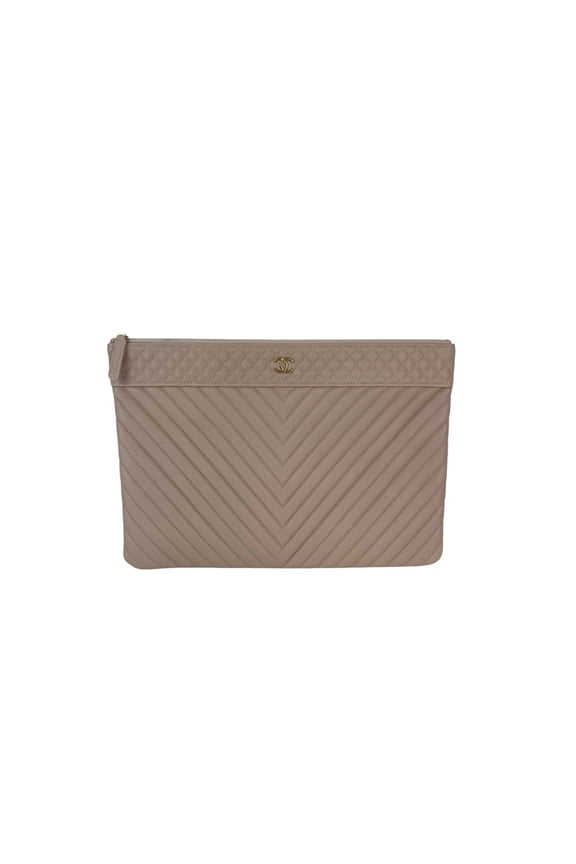 Pre-Owned Chanel Caviar Chevron Quilted Large Beige Leather Cosmetic Clutch Bag