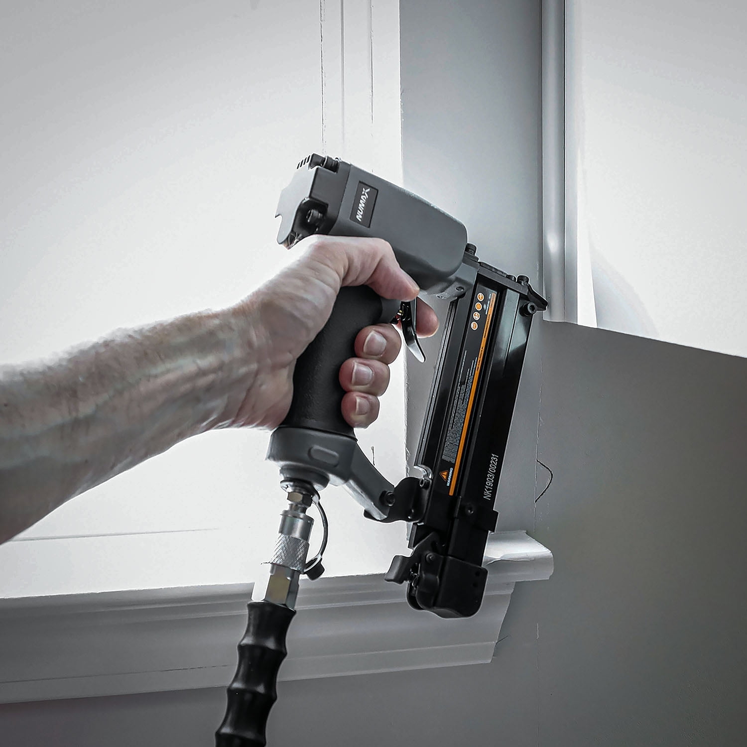 NuMax SP123 Pneumatic 23-Gauge 1" Micro Pin Nailer