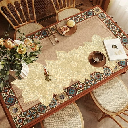 

PeiBai Pvc Gold Stamped Hollow Floral Table Mat European Long Special Shaped Table Flag Not Afraid Of Water And No Slip Insulation Mat